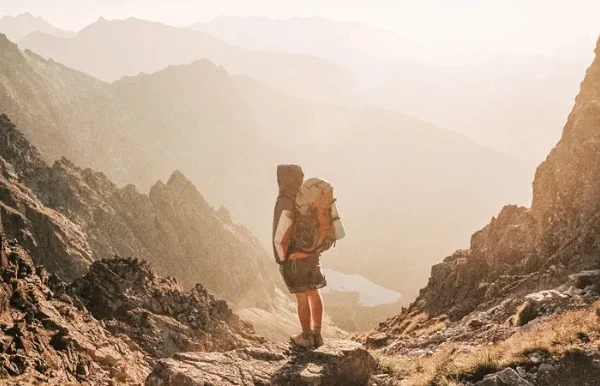 Por que viajar sozinho pode ser transformador?