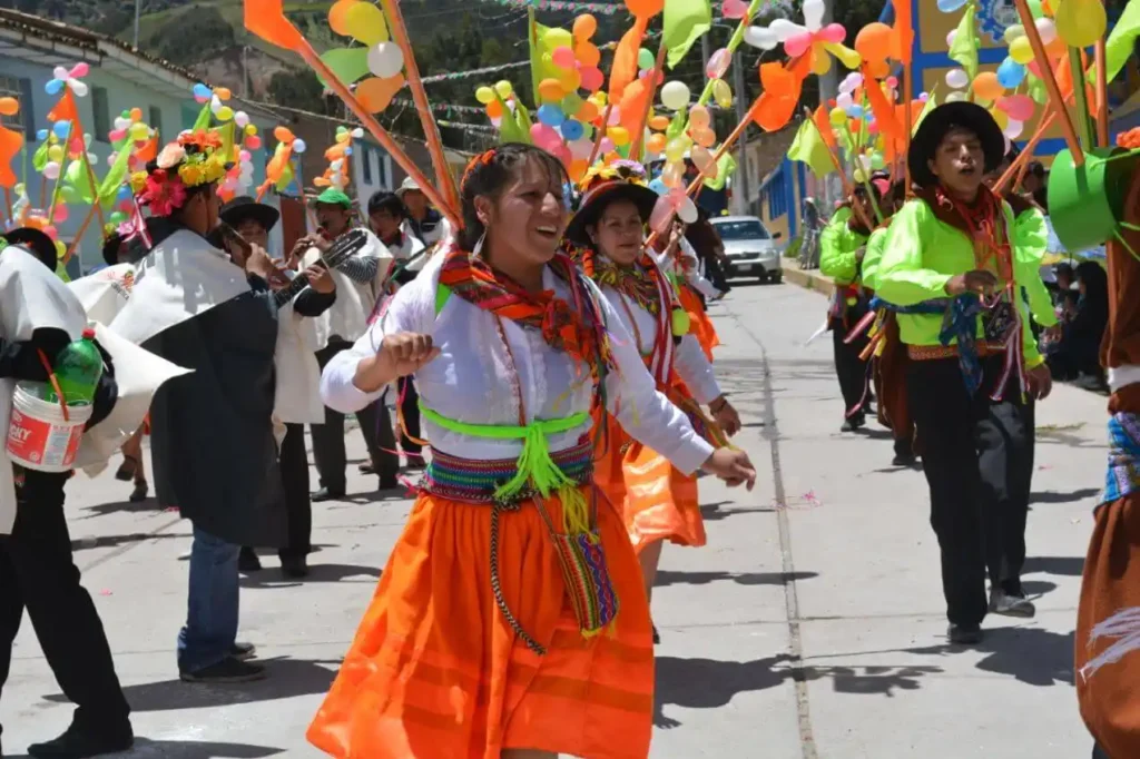 Huancavelica e o Carnaval Costumbrista